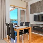 Appartement Family Friendly Seaside Iz, Iz - 22025