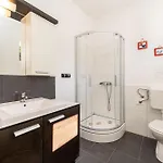 Family Friendly Seaside Iz, Iz - 22025 Appartement *