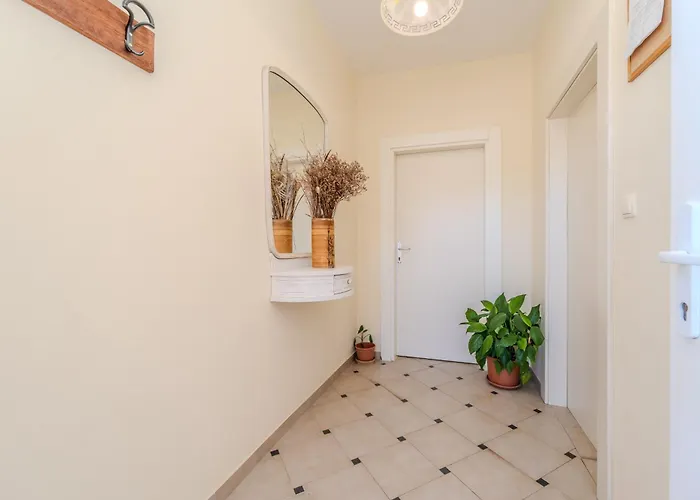 Appartamento Family Friendly Seaside Iz, Iz - 22025 *