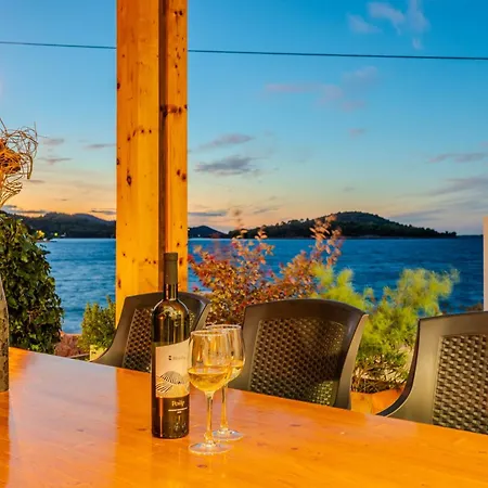 公寓 Family Friendly Seaside Iz, Iz - 22025 *