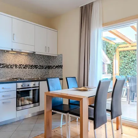 Family Friendly Seaside Iz, Iz - 22025 公寓