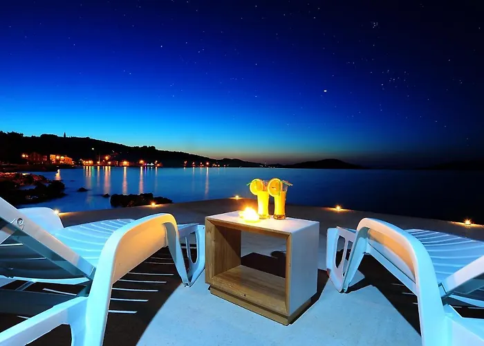 Family Friendly Seaside Iz, Iz - 22025