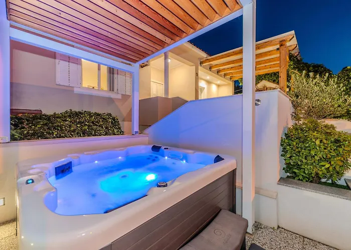 Family Friendly Seaside Iz, Iz - 22025 Veli Iz