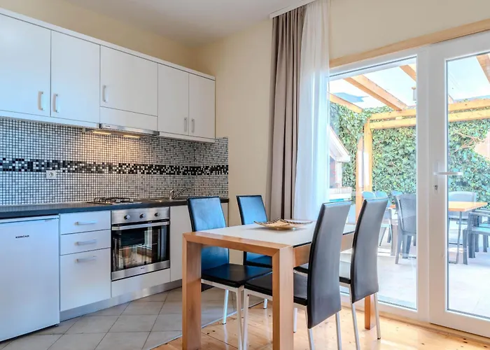 Family Friendly Seaside Iz, Iz - 22025 Apartment