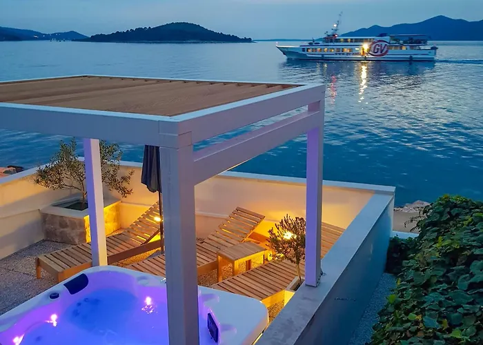 Family Friendly Seaside Iz, Iz - 22025 Apartment