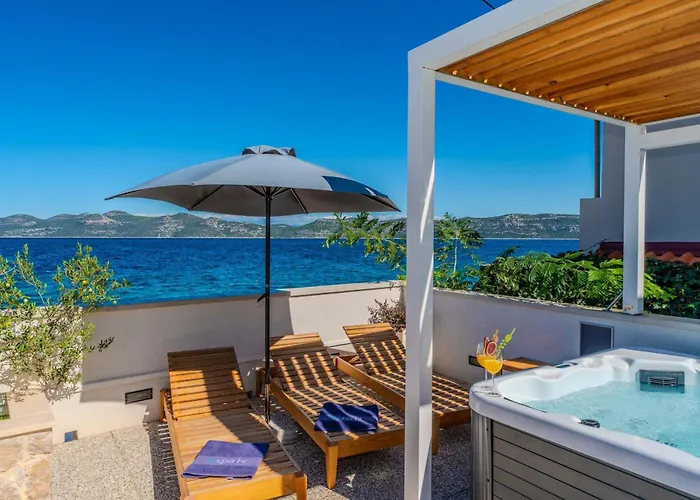 Family Friendly Seaside Iz, Iz - 22025 Veli Iz